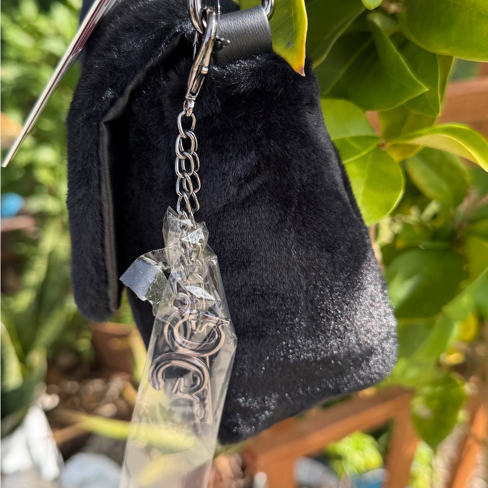 GILDA PARIS Noir Faux Fur Crossbody Bag In Black - Picture 11 of 16